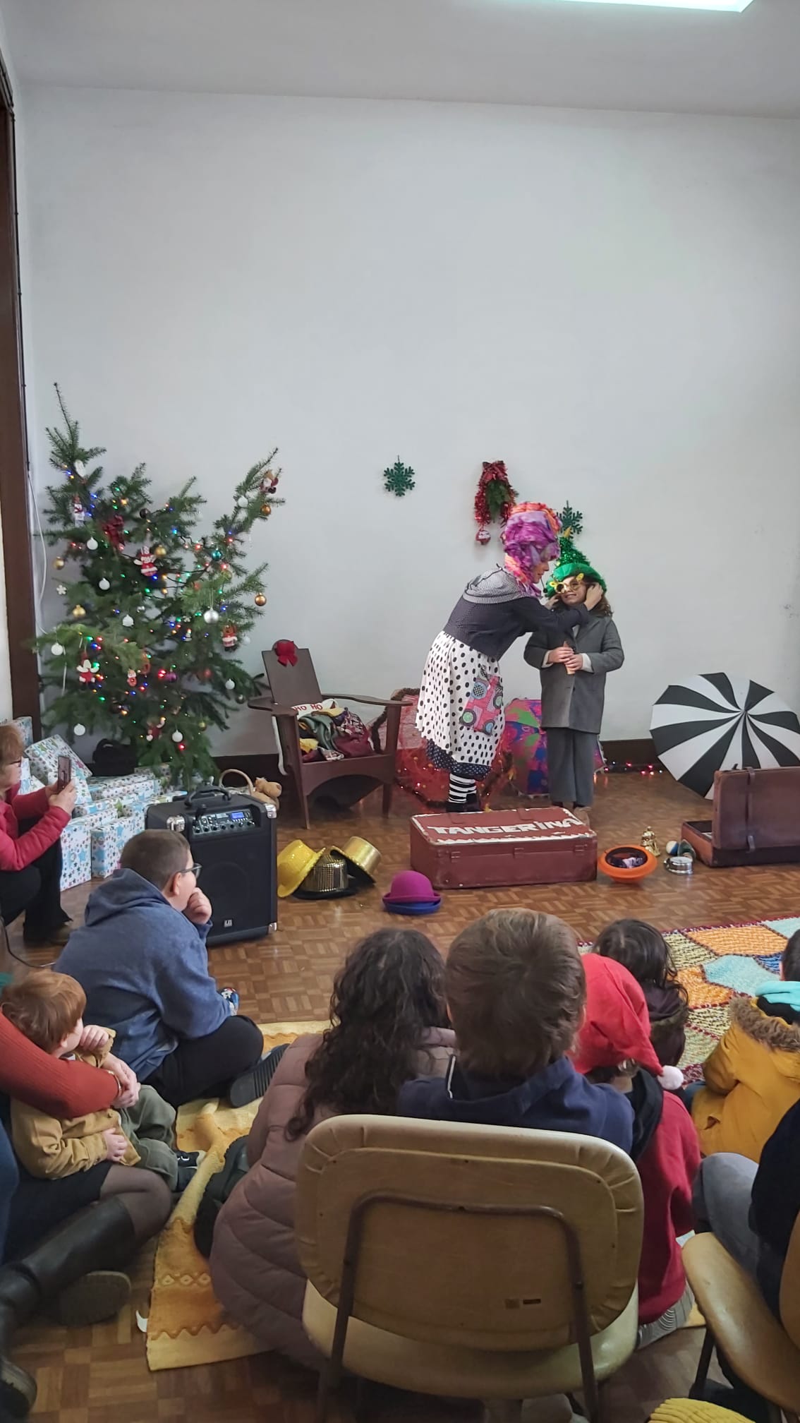 You are currently viewing Teatro Infantil e Entrega de Prendas